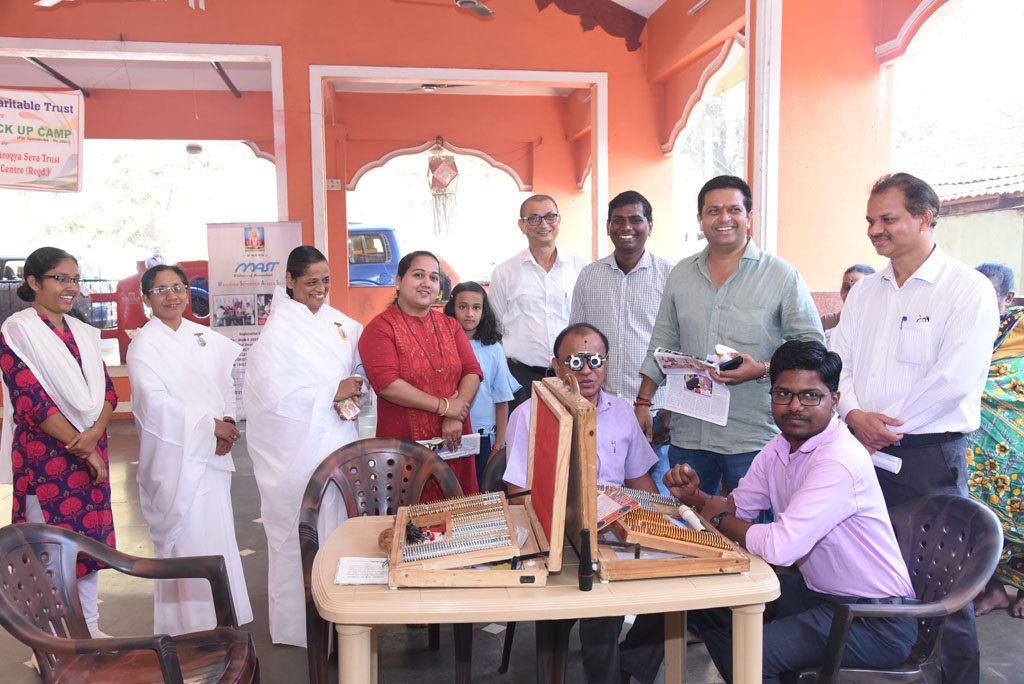 Health Camps - eyes-checkup-2